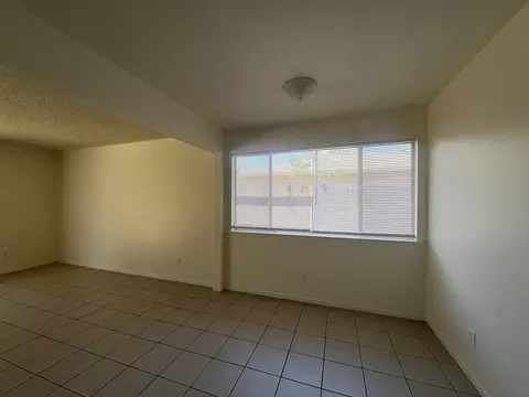 Living - 3257 Sacramento Dr, Merced, CA 95348 photo 2 of 5