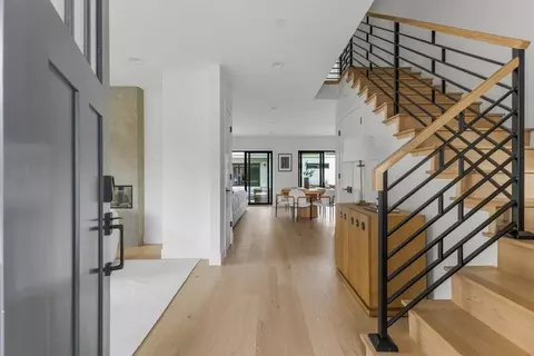 Entry Way - 562 Palm Ave, Los Altos, CA 94022 photo 1 of 8
