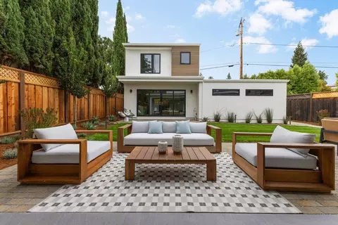 Exterior - 562 Palm Ave, Los Altos, CA 94022 photo 14 of 22