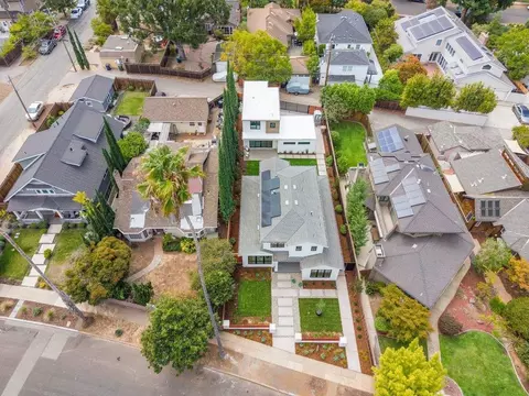 View/Area - 562 Palm Ave, Los Altos, CA 94022 photo 3 of 4