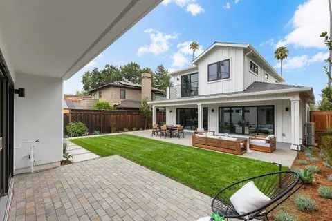 Exterior - 562 Palm Ave, Los Altos, CA 94022 photo 16 of 22