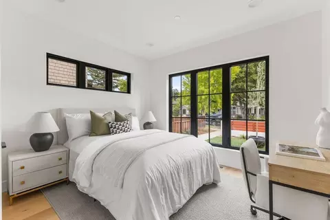 Bedroom - 562 Palm Ave, Los Altos, CA 94022 photo 4 of 7