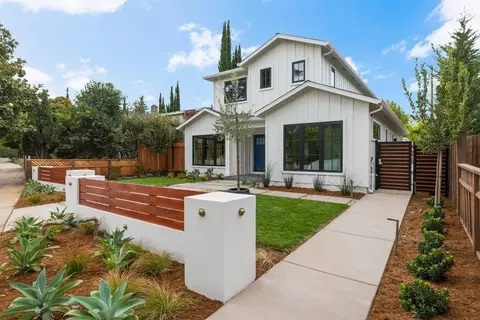 Exterior - 562 Palm Ave, Los Altos, CA 94022 photo 4 of 22