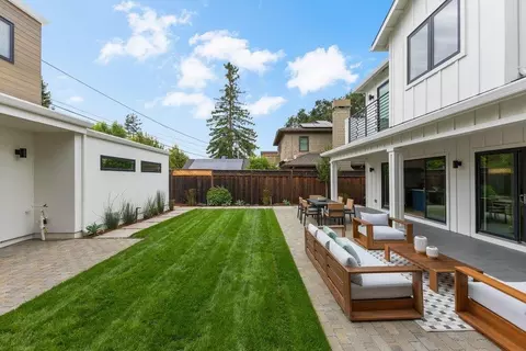 Exterior - 562 Palm Ave, Los Altos, CA 94022 photo 10 of 22