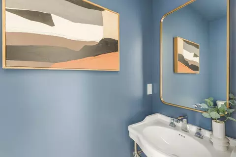 Bath - 562 Palm Ave, Los Altos, CA 94022 photo 6 of 8