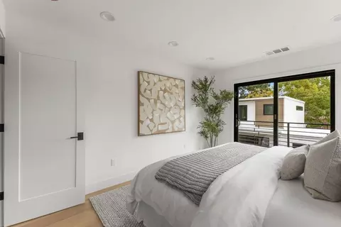 Bedroom - 562 Palm Ave, Los Altos, CA 94022 photo 3 of 7