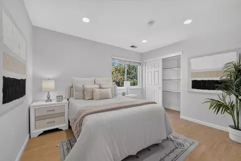 Bedroom - 434 Rhone Ct, Mountain View, CA 94043 photo 3 of 6