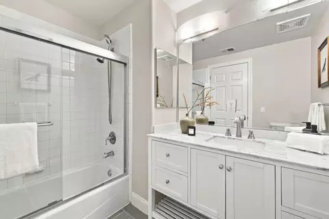 Bath - 1913 Vida Ct, Mountain View, CA 94043 photo 4 of 4