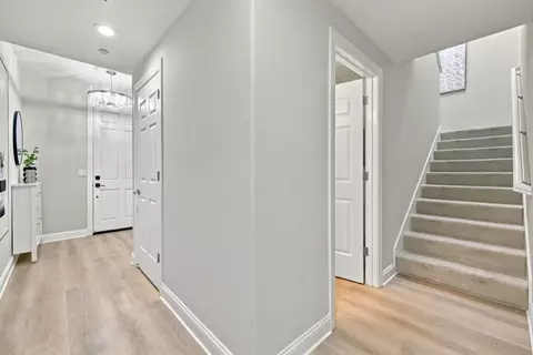 Entry Way - 1913 Vida Ct, Mountain View, CA 94043 photo 2 of 4