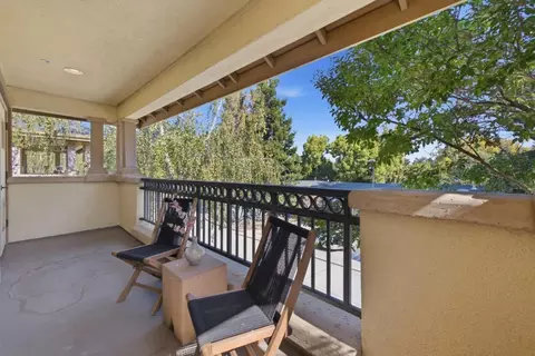 Exterior - 1913 Vida Ct, Mountain View, CA 94043 photo 2 of 8