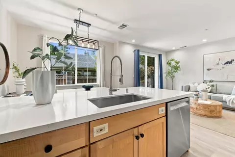 Kitchen - 1913 Vida Ct, Mountain View, CA 94043 photo 3 of 3