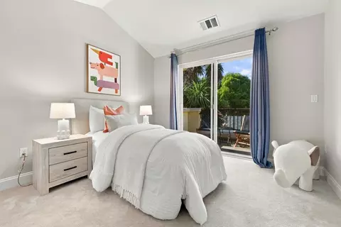 Bedroom - 1913 Vida Ct, Mountain View, CA 94043 photo 4 of 7
