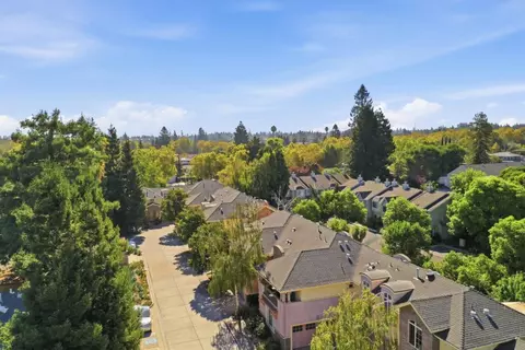 View/Area - 1913 Vida Ct, Mountain View, CA 94043 photo 2 of 4