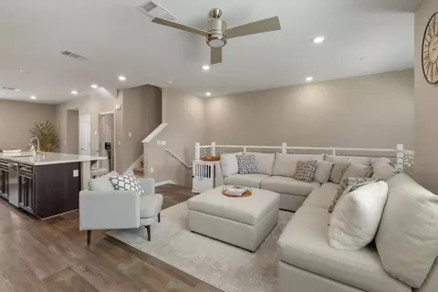 133 Llano De Los Robles Ave 3, San Jose, CA 95136
