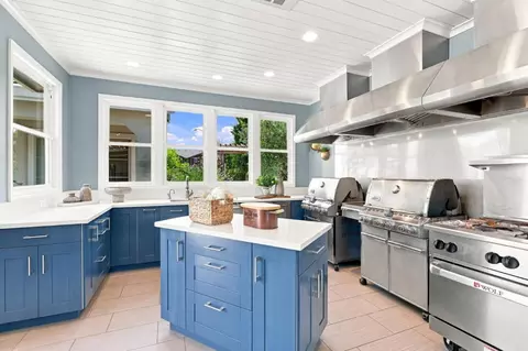 Kitchen - 10115 Ridgeline Ct, Dublin, CA 94568 photo 5 of 6