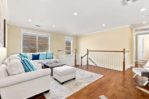 Living - 10115 Ridgeline Ct, Dublin, CA 94568 photo 4 of 5