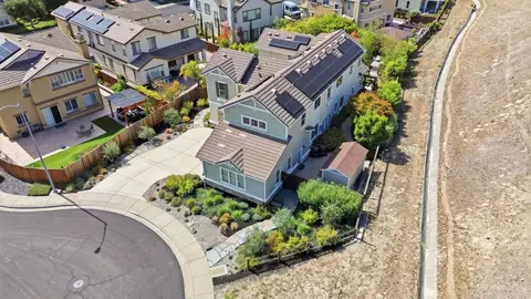 View/Area - 10115 Ridgeline Ct, Dublin, CA 94568 photo 2 of 13