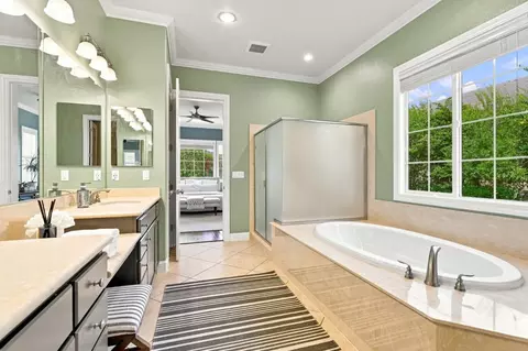 Bath - 10115 Ridgeline Ct, Dublin, CA 94568 photo 2 of 10