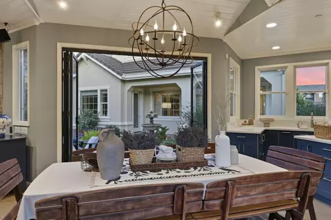 Dining - 10115 Ridgeline Ct, Dublin, CA 94568 photo 9 of 9