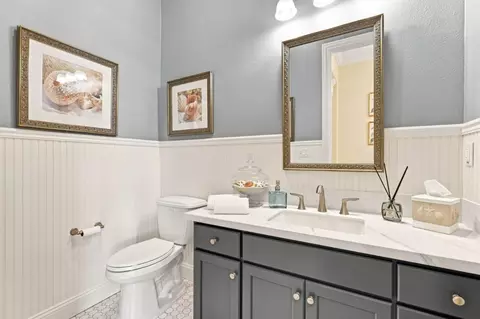 Bath - 10115 Ridgeline Ct, Dublin, CA 94568 photo 8 of 10