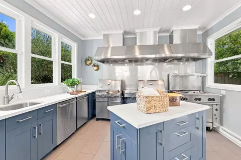 Kitchen - 10115 Ridgeline Ct, Dublin, CA 94568 photo 6 of 6