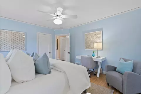 Bedroom - 41 Bancroft Rd, Burlingame, CA 94010 photo 2 of 7