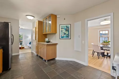 Entry Way - 41 Bancroft Rd, Burlingame, CA 94010 photo 3 of 3