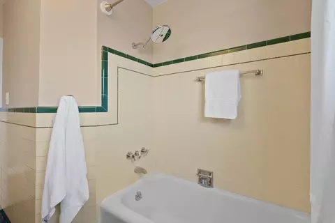Bath - 41 Bancroft Rd, Burlingame, CA 94010 photo 1 of 4
