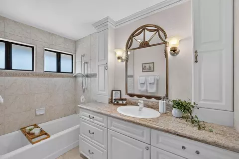Bath - 8700 Coker Rd, Salinas, CA 93907 photo 3 of 3