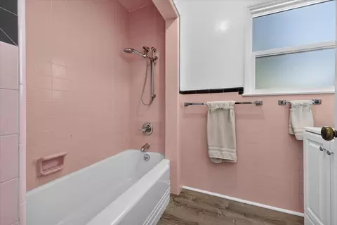 Bath - 235 E Romie Ln, Salinas, CA 93901 photo 1 of 3