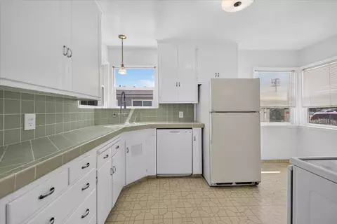 Kitchen - 235 E Romie Ln, Salinas, CA 93901 photo 3 of 3