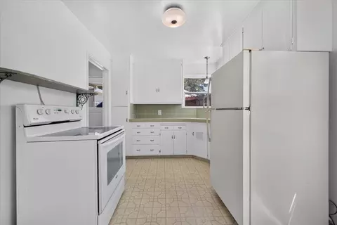 Kitchen - 235 E Romie Ln, Salinas, CA 93901 photo 2 of 3