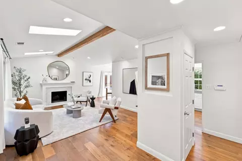 115 Walnut St, Menlo Park, CA 94025