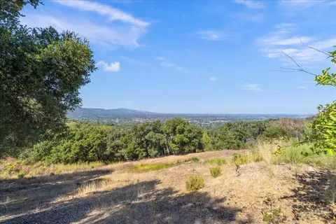 221 Twelve Oaks Rd, Los Gatos, CA 95030