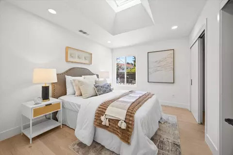 Bedroom - 10712 Pebble Pl, Cupertino, CA 95014 photo 3 of 4