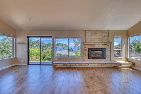 Living - 664 Terry St, Monterey, CA 93940 photo 1 of 10