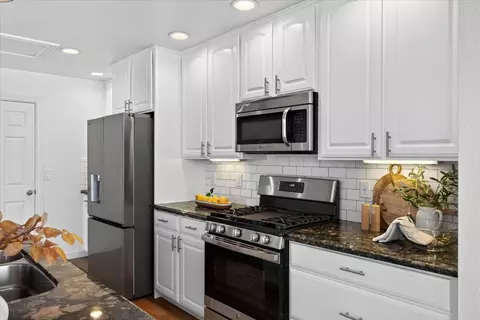 Kitchen - 2591 Jacobs St, Hayward, CA 94541 photo 5 of 6
