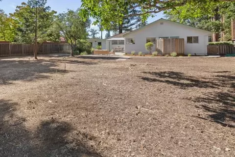 Exterior - 1762 Pilgrim Ave, Mountain View, CA 94040 photo 4 of 6