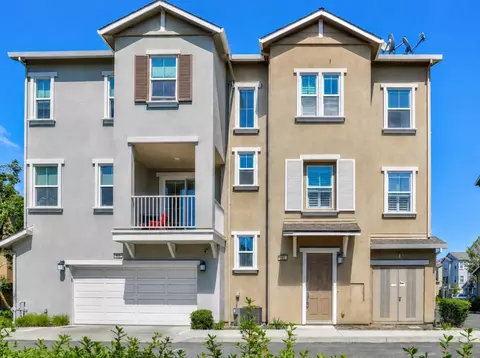 Exterior - 181 Hart Ct, Mountain View, CA 94043 photo 2 of 9