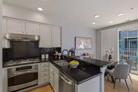 Kitchen - 181 Hart Ct, Mountain View, CA 94043 photo 4 of 5