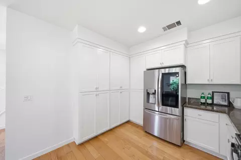 Kitchen - 1908 Aberdeen Ln, Mountain View, CA 94043 photo 5 of 5