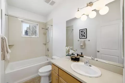 Bath - 1908 Aberdeen Ln, Mountain View, CA 94043 photo 2 of 3