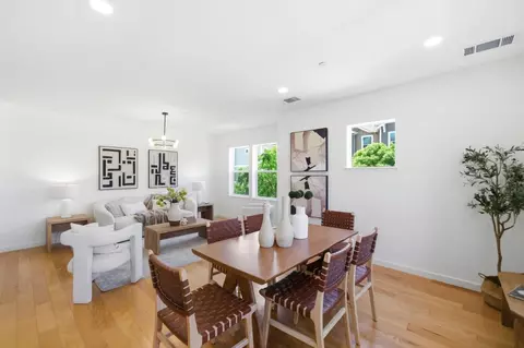 Dining - 1908 Aberdeen Ln, Mountain View, CA 94043 photo 3 of 4