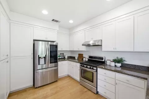 Kitchen - 1908 Aberdeen Ln, Mountain View, CA 94043 photo 3 of 5