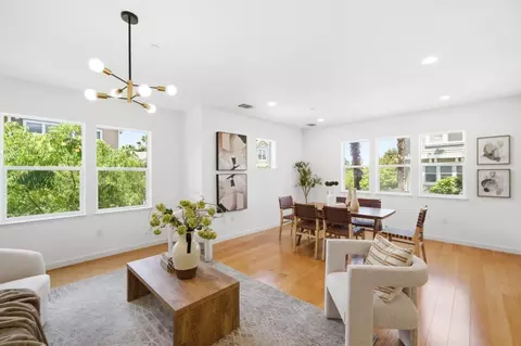 Living - 1908 Aberdeen Ln, Mountain View, CA 94043 photo 1 of 3