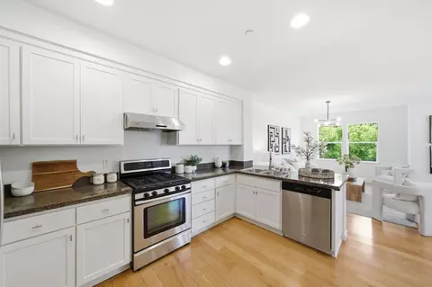 Kitchen - 1908 Aberdeen Ln, Mountain View, CA 94043 photo 4 of 5