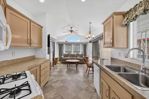 835 Kimball Ave 2, Seaside, CA 93955 photo 11