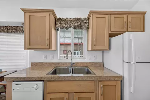 835 Kimball Ave 2, Seaside, CA 93955 photo 9