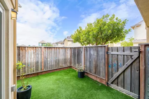 Exterior - 12805 Rogge Village Loop, Salinas, CA 93906 photo 5 of 7