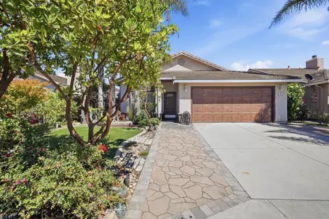 Exterior - 1055 Eagle Dr, Salinas, CA 93905 photo 4 of 14